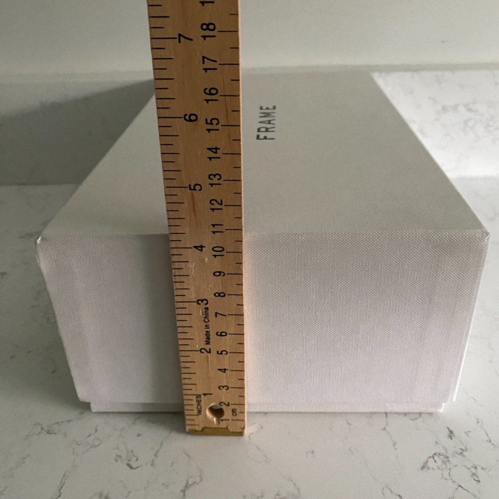 Frame White Rectangular Designer Shoe Box and Shoe Bag - Picture 7 of 9